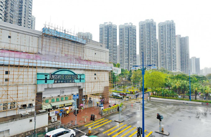 疑打過期復必泰的機構位於新北江商場。
