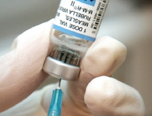 美國一名媽媽因不讓兒子接種疫苗，恐將面臨坐牢。 AP