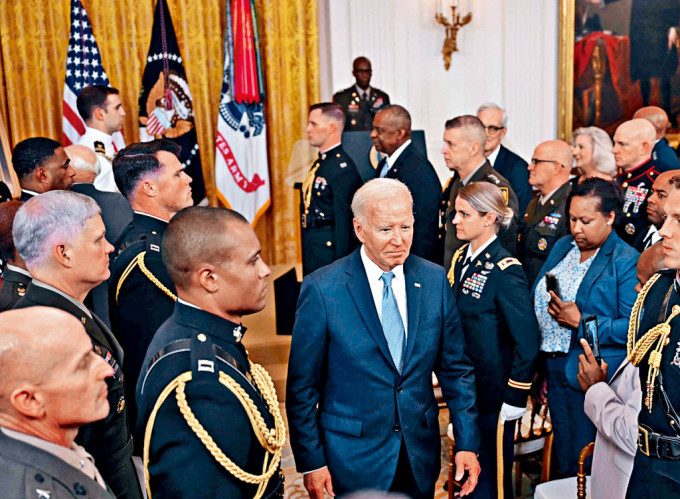 拜登周三在白宫出席内战士兵追授荣誉勋章仪式。