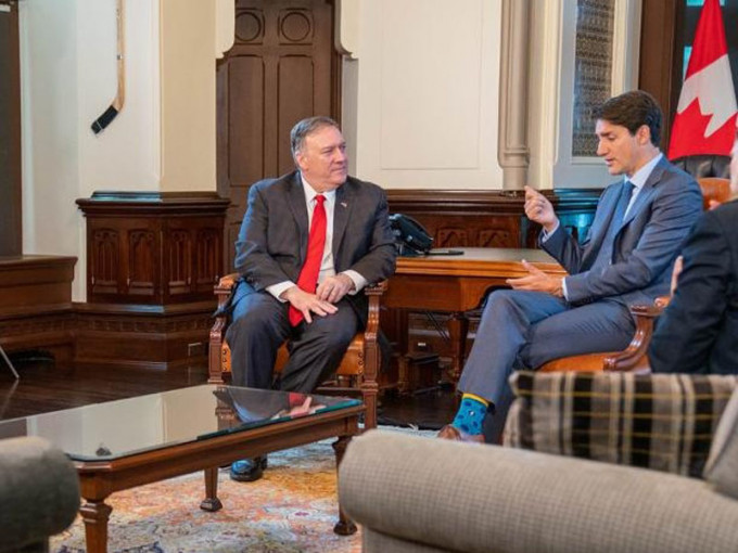 美国国务卿蓬佩奥到访渥太华，会晤加拿大总理杜鲁多。(网图)