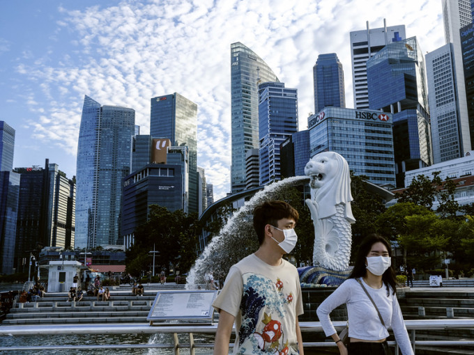 新加坡昨天新增47宗确诊，是单日新增新冠状病毒感染个案的最高纪录。AP