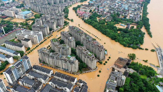 廣西暴雨成災，桂林成了一片汪洋。（中新社）