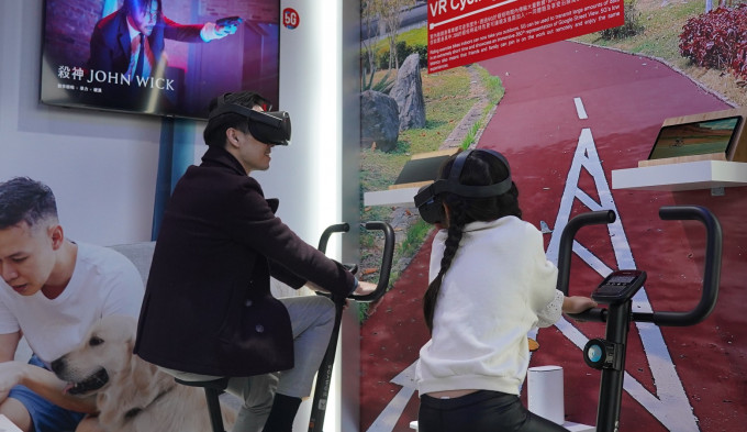 利用5G VR就可以一尝人在天际100，但感受在青马大桥踩单车斗车的快感！