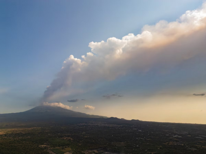 西西里岛埃特纳火山爆发。路透社