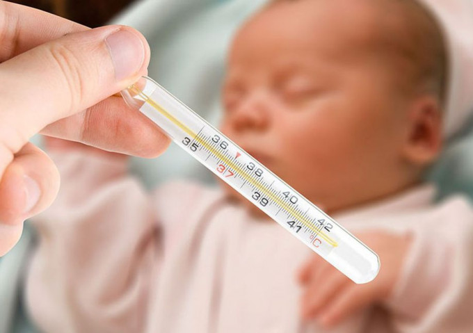 嬰幼兒發燒可大可小。示意圖