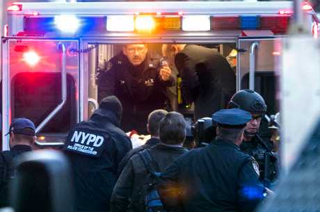 烏拉涉嫌在曼哈頓引爆管狀炸彈。AP