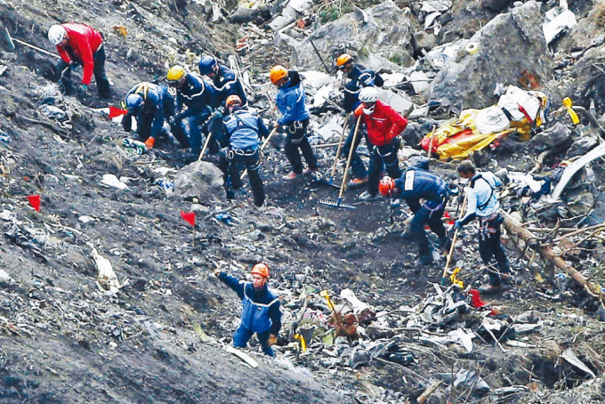 德國之翼航空公司一架客機2015年墜毀，副機師隱瞞曾接受自殺傾向治療。