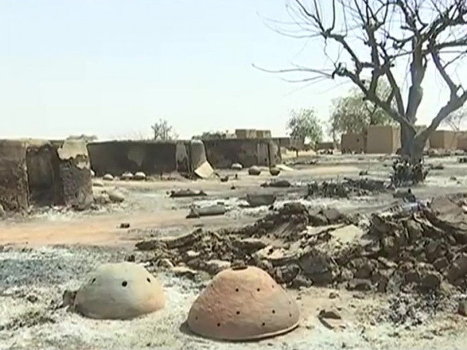 非洲马里枪手「屠村」杀近百人，疑涉种族冲突。（网图）