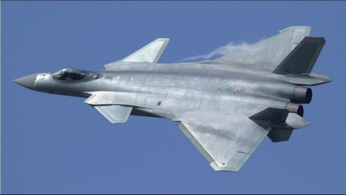 成都飞机公司正在研发双座版歼-20。新华社资料图片