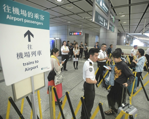 機鐵今晚10時起至尾班車，只提供香港站至機場站來回服務。資料圖片