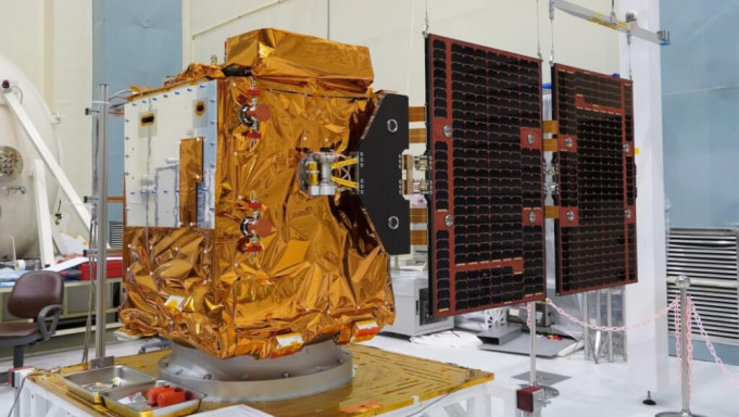  台湾首颗自制气象卫星「猎风者」发射紧急取消。台湾太空中心FB