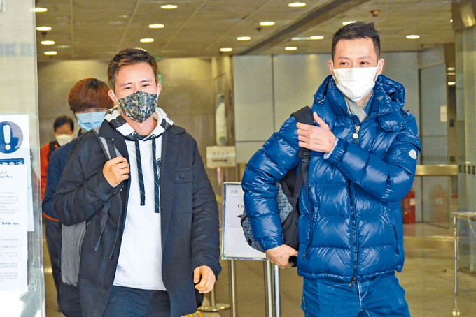 两名国泰前机组人员黄昱龙（左）及刘诺宏，因违返检疫令外出判囚八周。