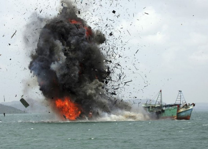 苏西下令炸逾百非法入侵渔船，当中包括中国渔船。