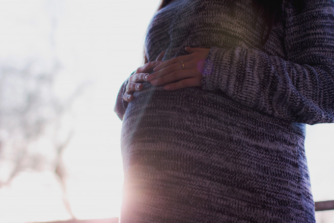 孕婦於妊娠首3個月感染德國麻疹，胎兒出生後有機會患上先天性德國麻疹綜合症。（示意圖）