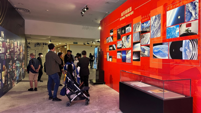 「中國載人航天工程展」第二日對公眾開放。謝曉雅攝