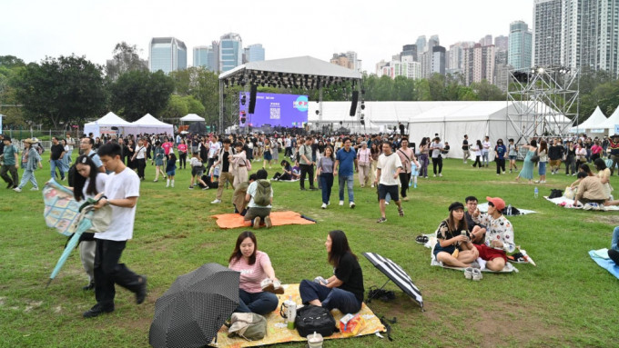 「香港流行文化节」维园揭幕  今明两日有大型户外音乐嘉年华。锺健华摄