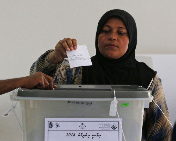 马尔代全国共设472个投票站。AP