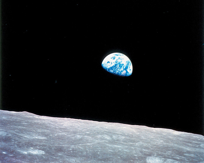 安德斯1968年拍攝的「地球升起」（Earthrise）照片。