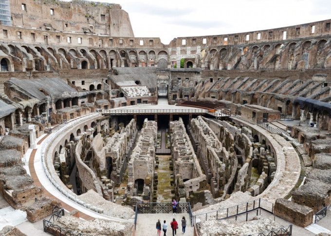 罗马斗兽场中央位置将兴建可移动舞台。AP资料图片
