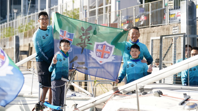 去年的「母校杯帆船赛」最踊跃的参赛队伍之一为香港、九龙两间华仁书院，总共派出七队以母校名义出战赛事。