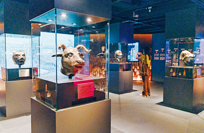 城大般哥展览馆展出4件圆明园兽首真品，并通过艺术科技及模型，展示「大水法」原貌及解释运作原理。