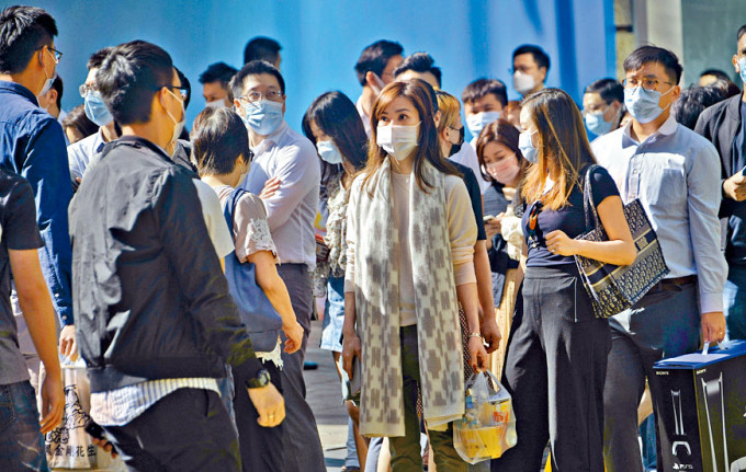 駿隆公布強積金市場佔有率報告,2021年強積金總資產為1.182萬億港元。