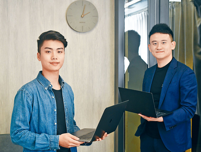 網上補習平台AfterSchool的創始人謝志峰（Ronald，左）及聯合創始人王偉峰（Raymond，右）。
　　