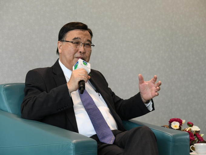 香港公开大学校长黄玉山的任期即将在本月底届满。