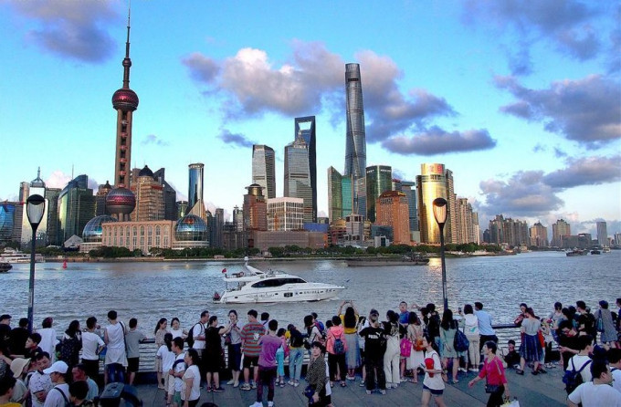 林鄭月娥表示會加強香港與上海的合作。新華社資料圖片