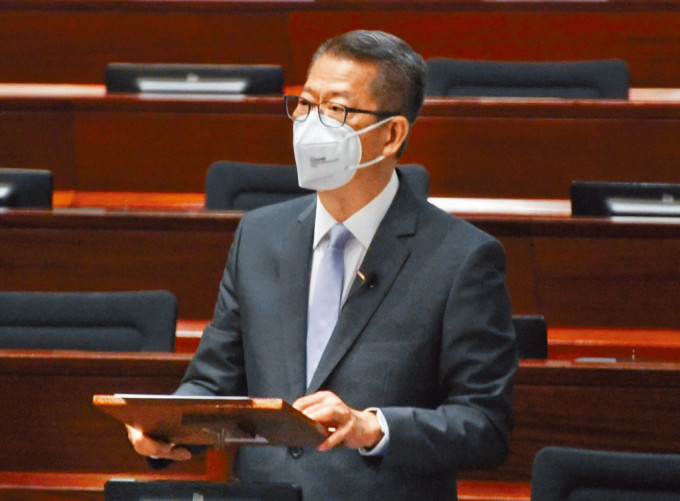 陈茂波表示，政府今年内会推出香港创新科技发展蓝图。