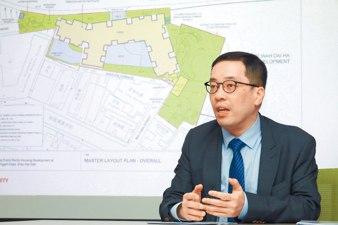 杨嘉康预计项目可二〇二八年落成，用作健康村三期重建调迁安置用途。