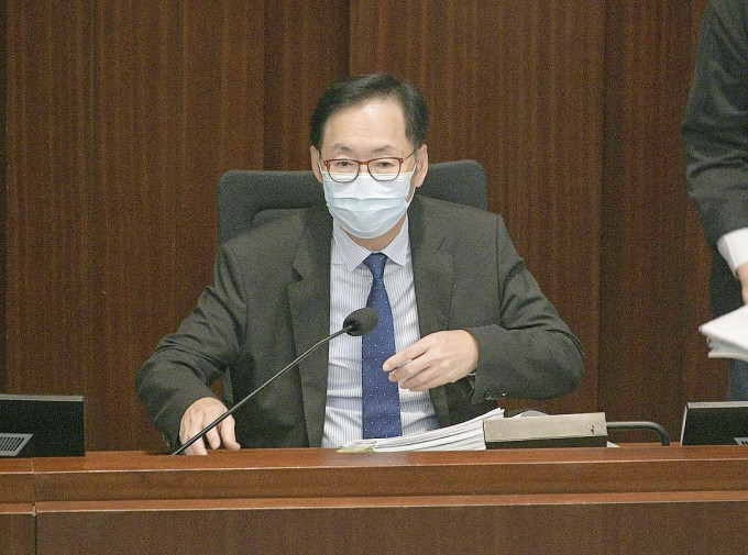 陳健波隨後承認，在會前得悉局方有意撤回項目。資料圖片