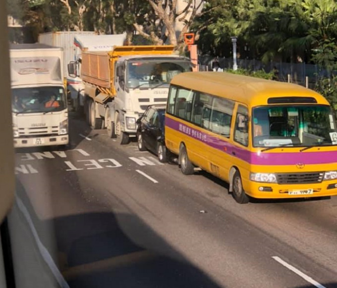 大埔公路4車相撞。香港突發事故報料區Ho Anson  圖片