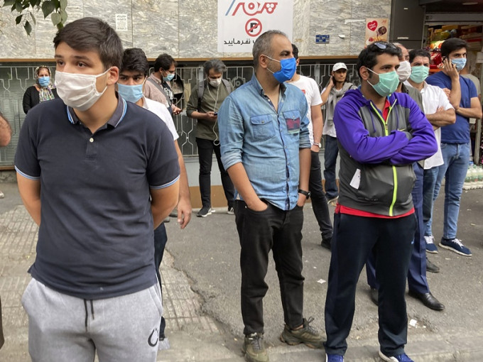 德黑蘭公共場所周六起強制戴口罩。AP