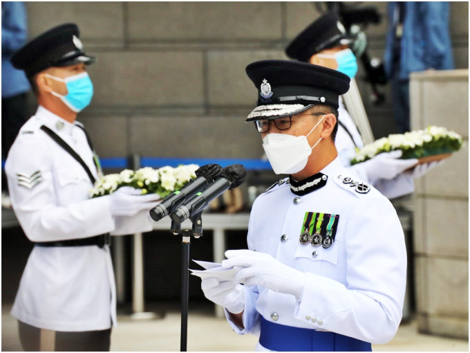 萧泽颐向殉职的警务人员致以崇高敬意。