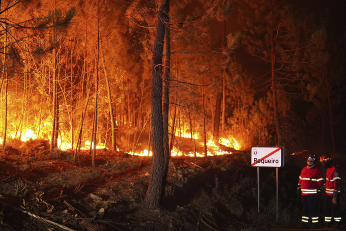 美国西岸山火持续。AP图片