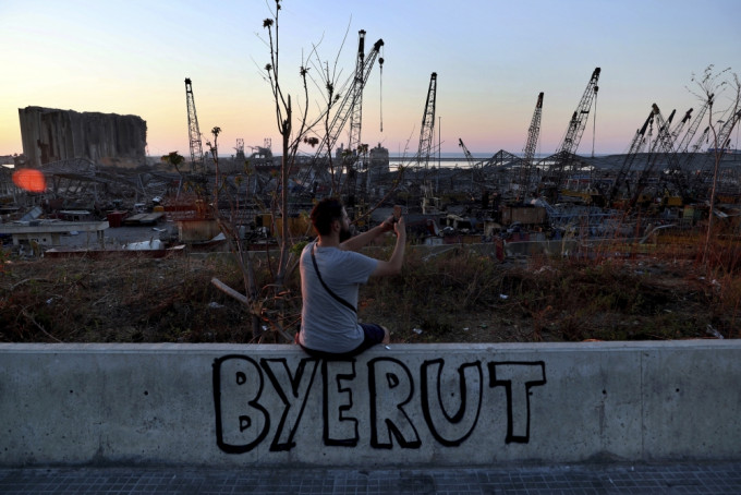 贝鲁特港口区本月4日傍晚发生剧烈爆炸，迄今已造成数千人死伤，另有数十人失踪。AP图