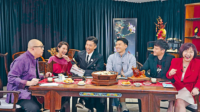 姚子羚、陈山聪、袁伟豪和谢东闵一班老友齐上《师父有请》节目做嘉宾。
