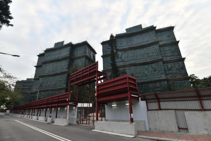 九倉山頂文輝道項目批建4幢住宅。