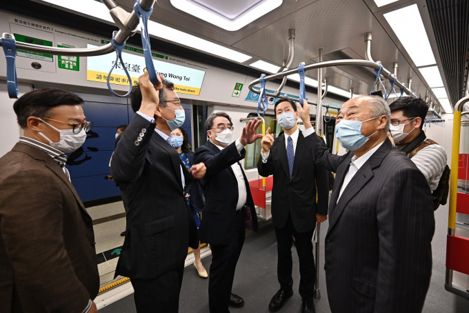 行會成員由宋皇臺站乘坐特別列車前往土瓜灣站。政府新聞處圖片