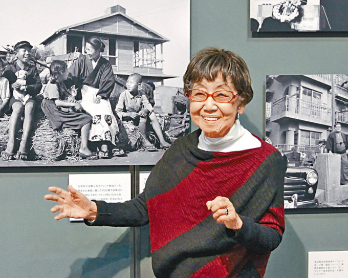 笹本恒子一四年在橫濱的日本報業博物館出席活動。