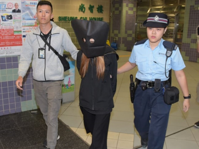警方于将军澳反毒，检获50万元毒品拘捕一名21岁女子。