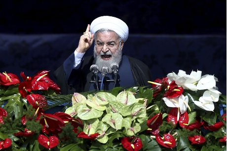 伊朗總統努哈尼表示，美國不能為伊朗做決定。AP