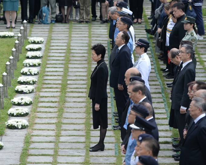 特首林鄭月娥去年亦曾出席「為保衞香港而捐軀之人士」紀念儀式。資料圖片