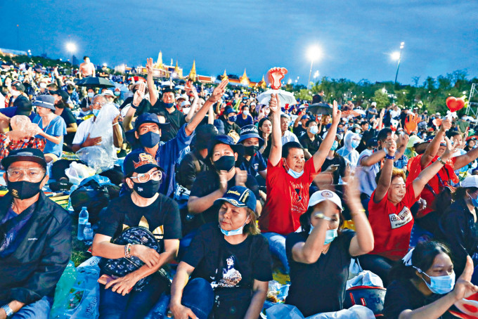 ■曼谷大批民眾參加反政府大集會。