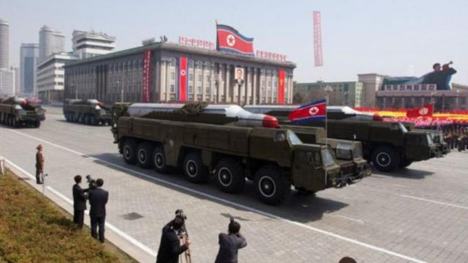 两枚导弹相信是金正恩在新年贺词中称准备试射的洲际导弹。