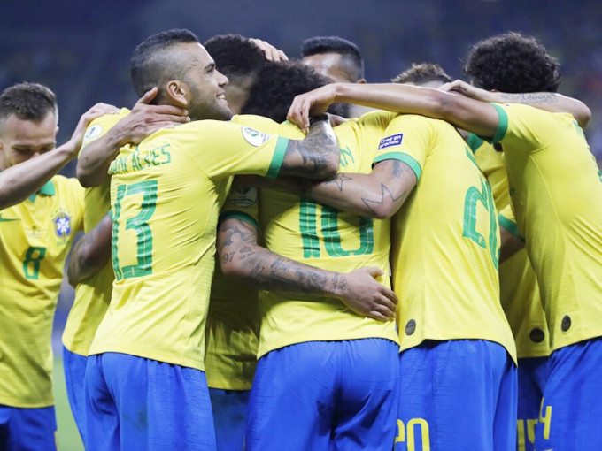 巴西強勢殺入八強。AP