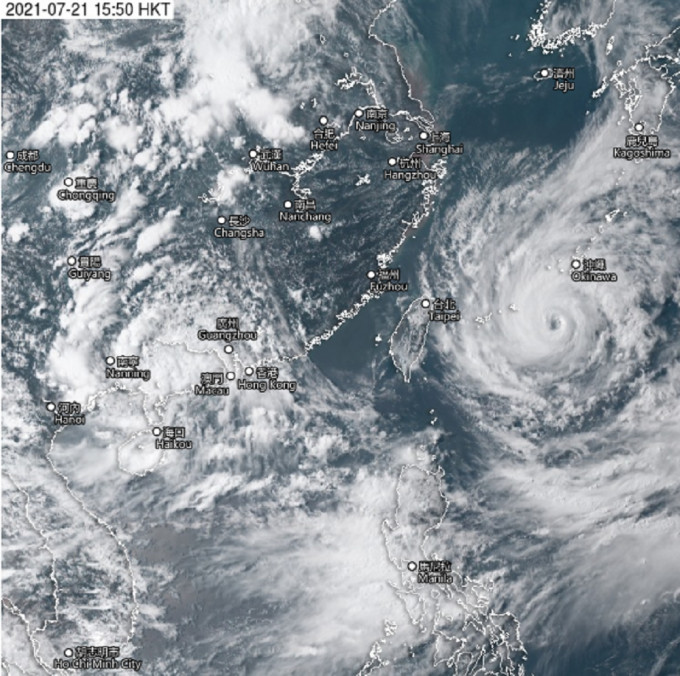 「煙花」預料會增強為超強颱風。天文台