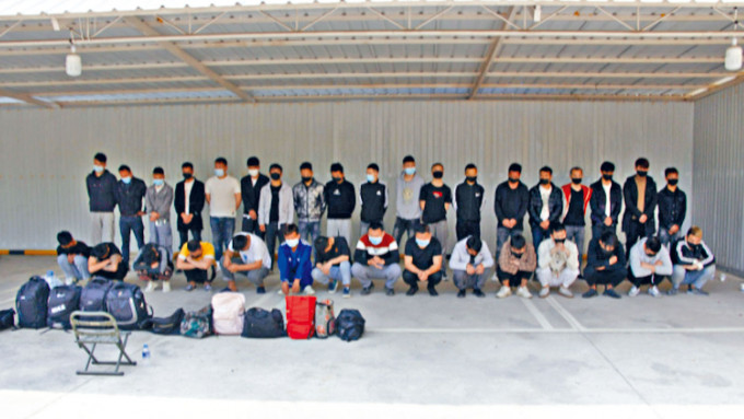 ■大批偷渡客在云南边境被截获。