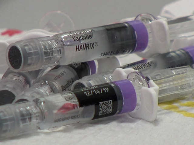 加州正緊急增購疫苗。